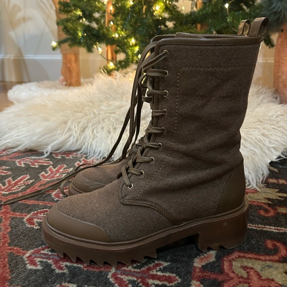 COPY - Tamara Mellon Runway Combat Boots 2” Platform Wool Leather Trim Women’s … - Picture 14 of 16